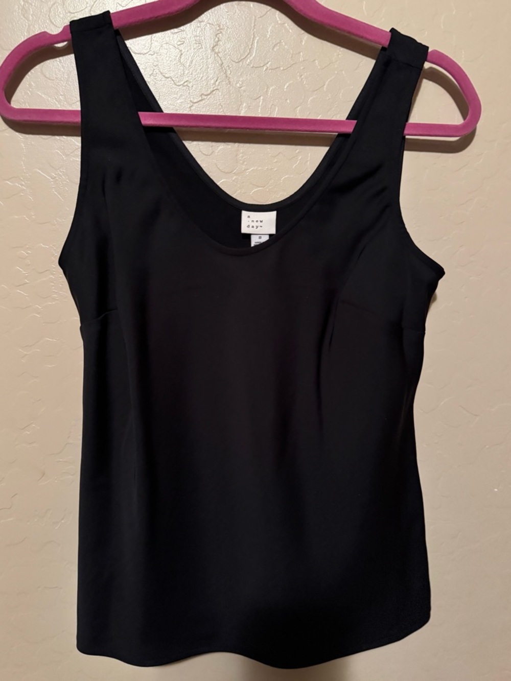 Satin Black Scoop Neck Women's Tank Top